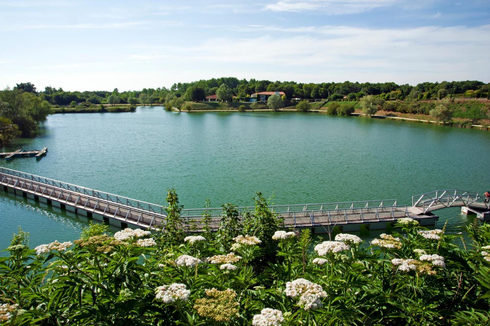 Trizay Les Jardins Du Lac מראה חיצוני תמונה