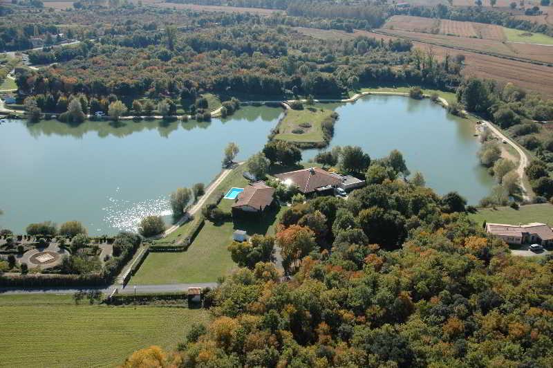 Trizay Les Jardins Du Lac מראה חיצוני תמונה