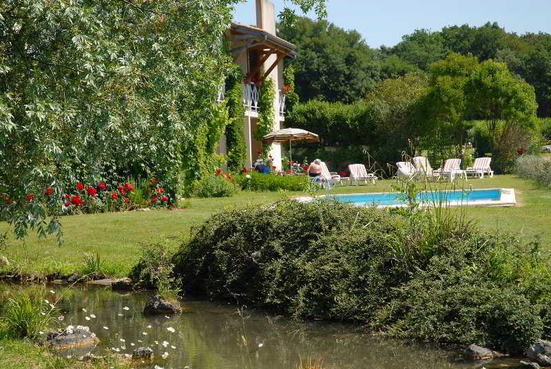 Trizay Les Jardins Du Lac מראה חיצוני תמונה