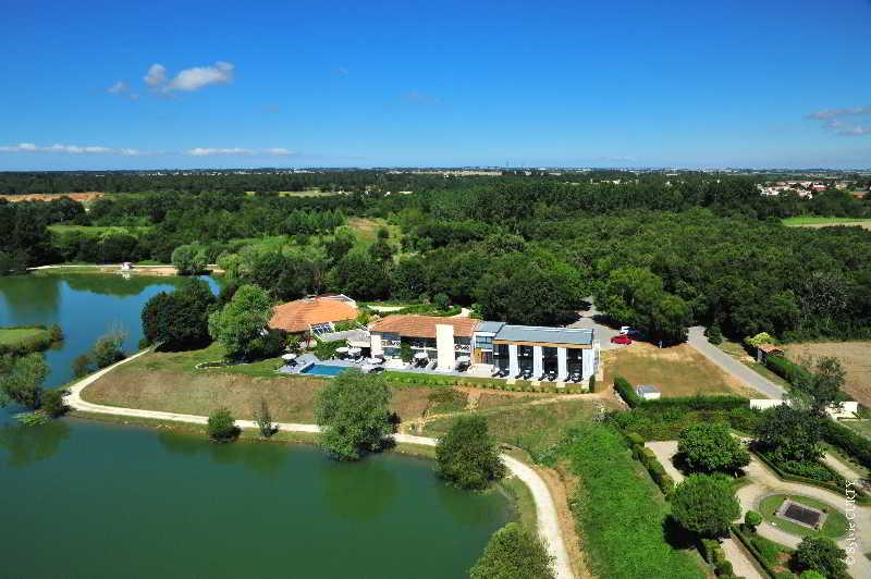 Trizay Les Jardins Du Lac מראה חיצוני תמונה