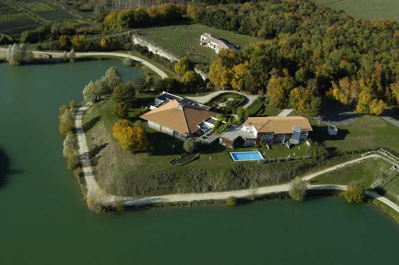 Trizay Les Jardins Du Lac מראה חיצוני תמונה
